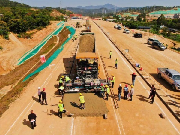 朝阳高速公路